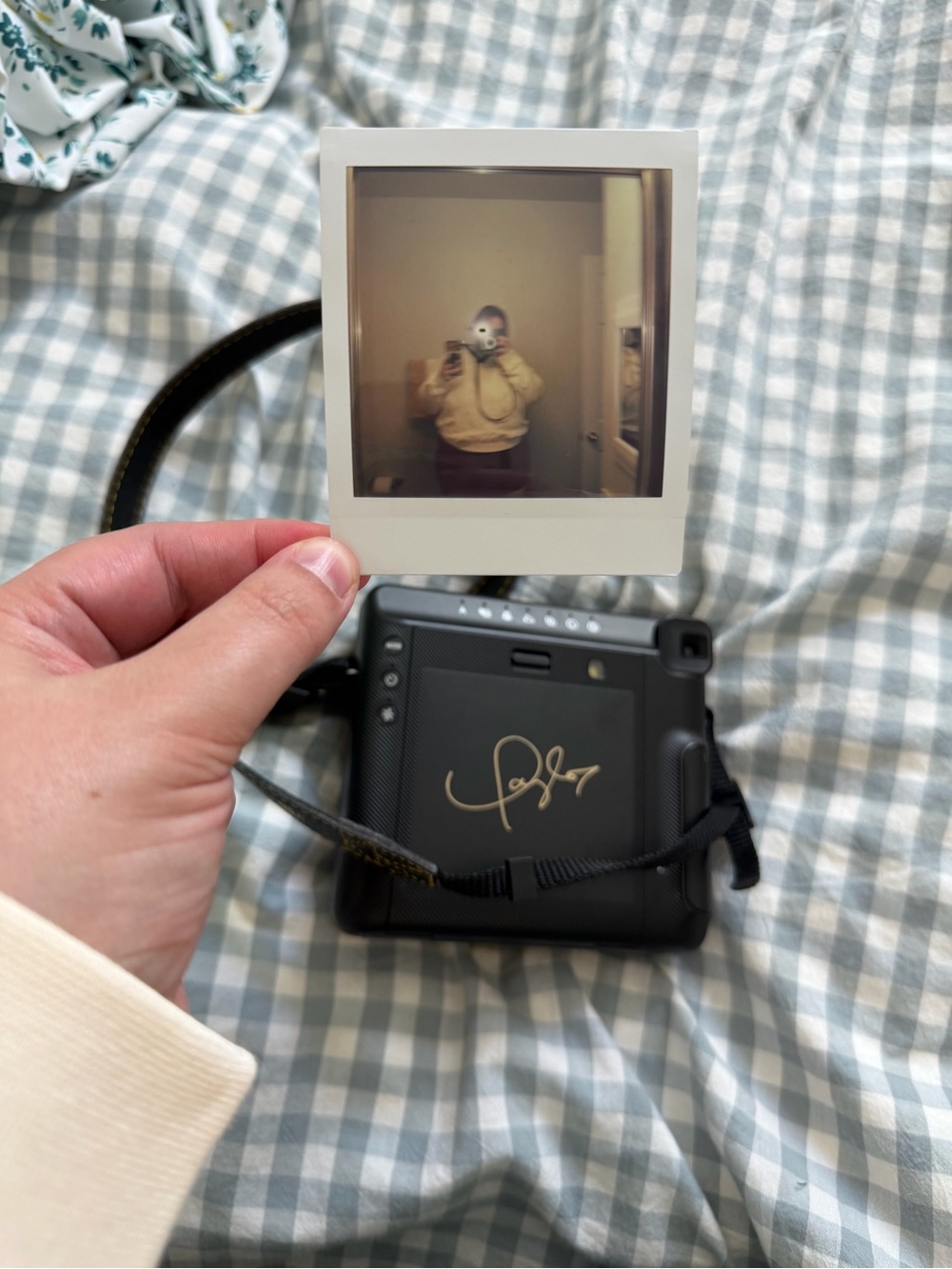 RARE Taylor Swift Reputation Polaroid Camera - Picture 8 of 10